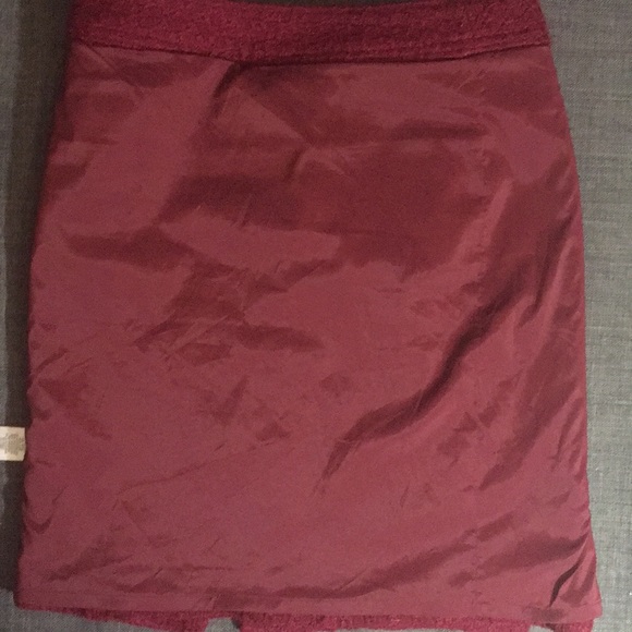 ✨Last chance✨Banana Republic Burgundy Skirt - Picture 5 of 5